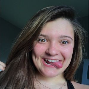 Meet your Posher, Maddie